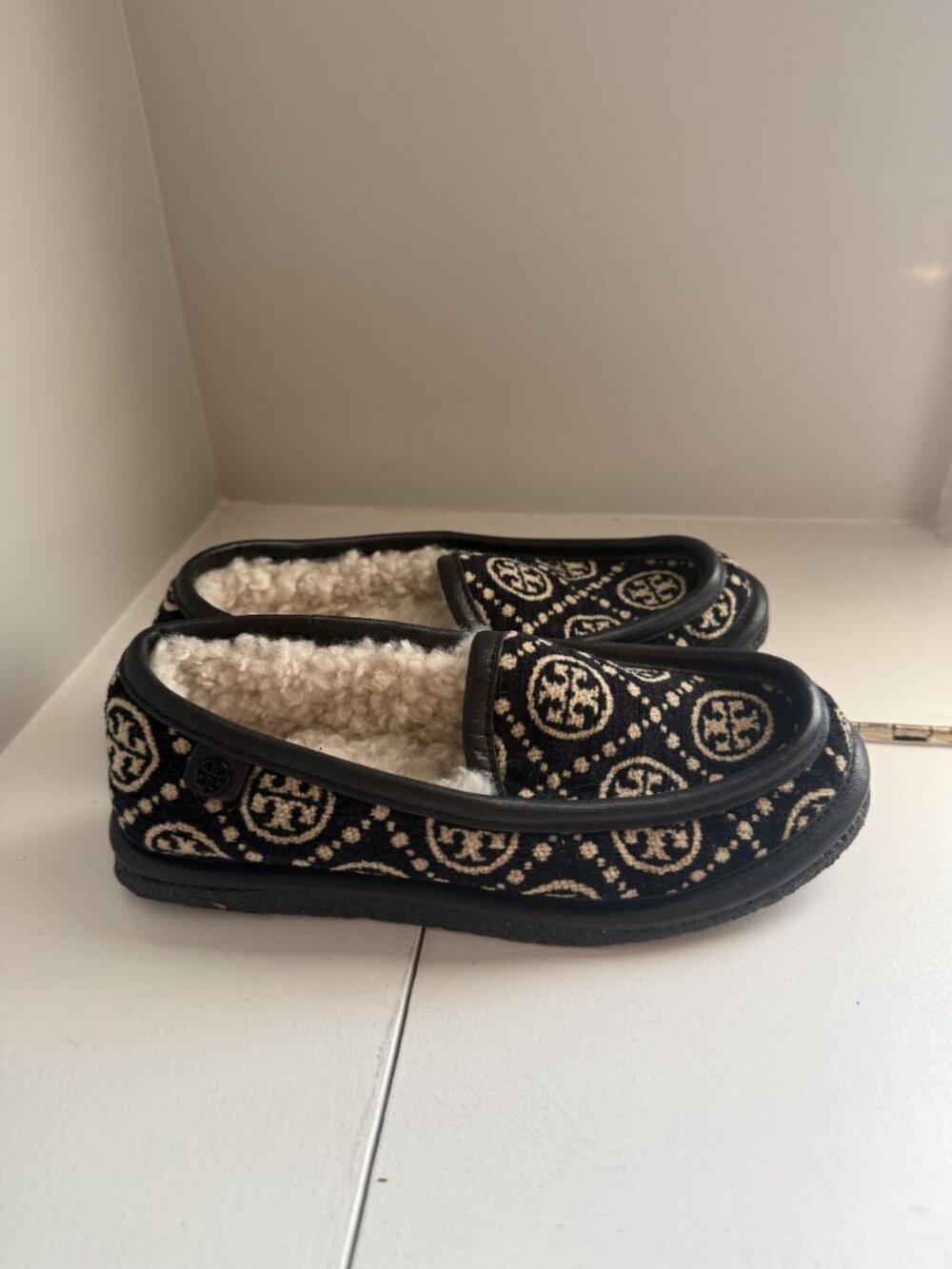 NEW Tory Burch T Monogram Buddy Shearling Loafer Black Size US 5 $298 [jb] - Picture 12 of 12